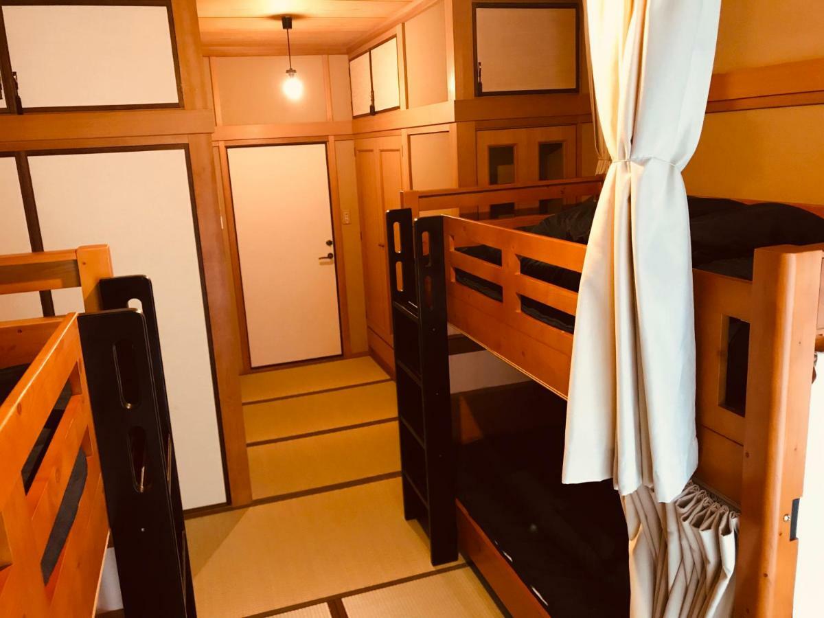 Ropeway St. Guesthouse Matsuyama (Ehime) Exterior foto